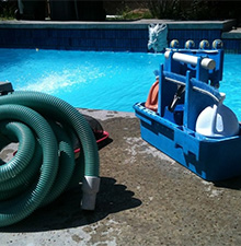 Kwik Pools swimming pool service image